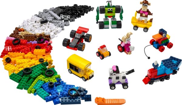 LEGO Classic: Bricks and Wheels