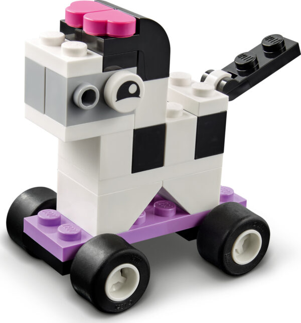 LEGO Classic: Bricks and Wheels