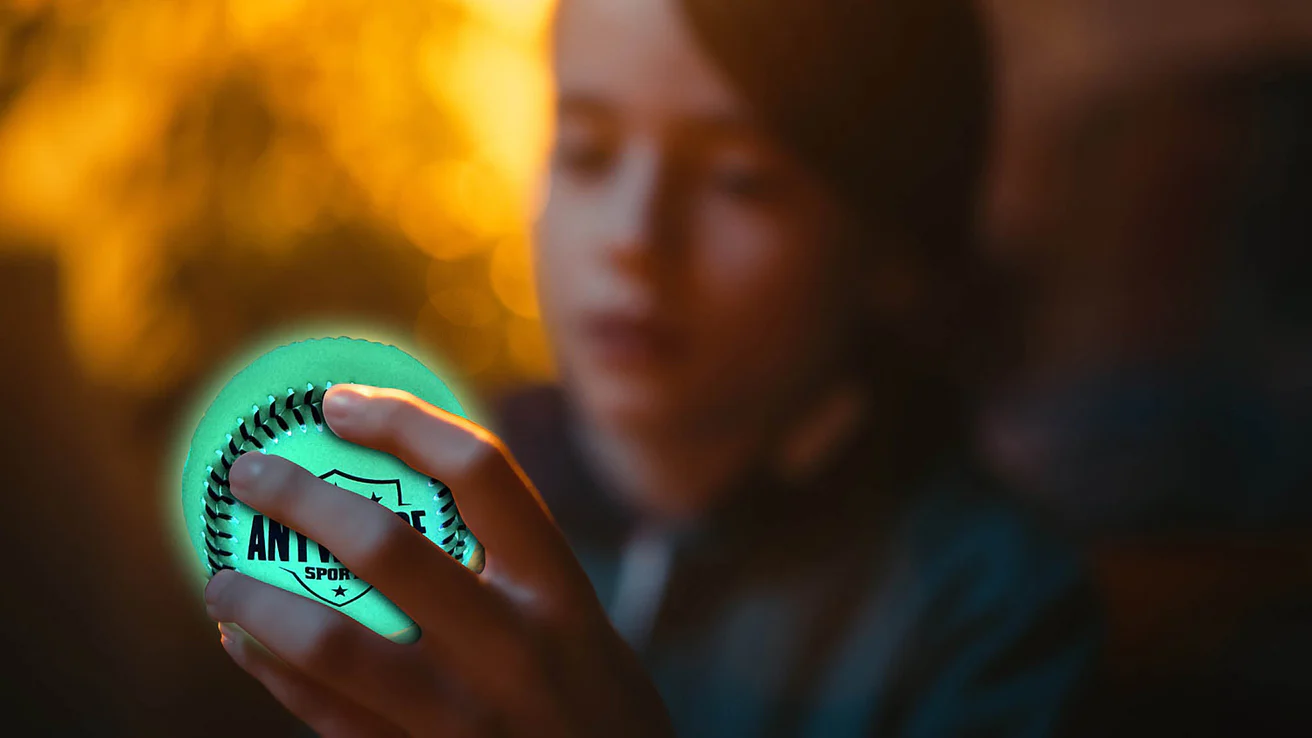 Thin Air Brands Anywhere Sports LED Pro Glow Baseball